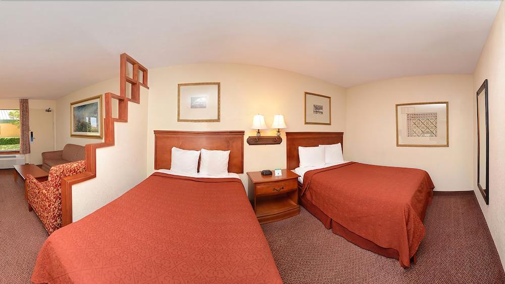 Rodeway Inn & Suites South Of Fiesta Park San Antonio Eksteriør bilde