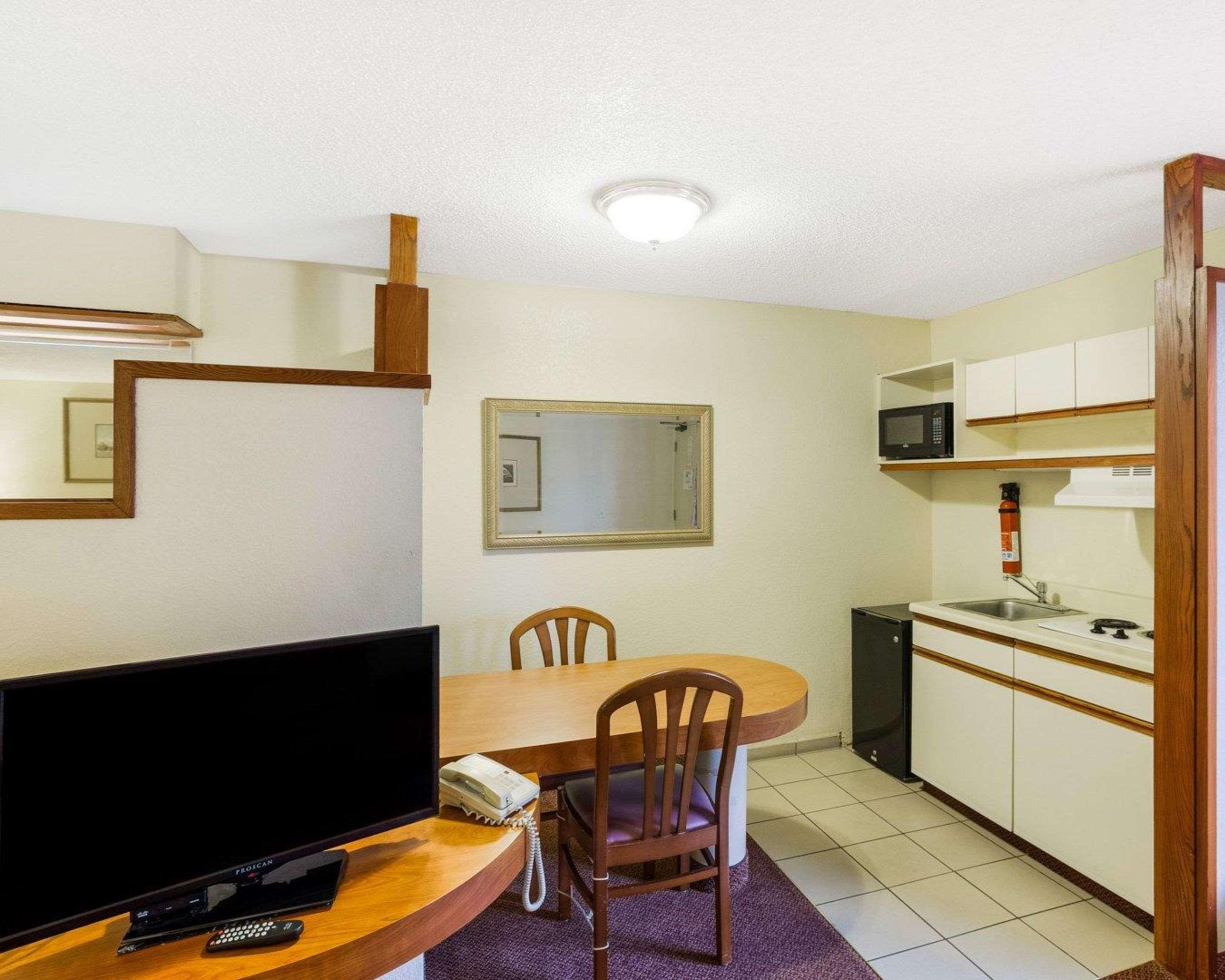 Rodeway Inn & Suites South Of Fiesta Park San Antonio Eksteriør bilde
