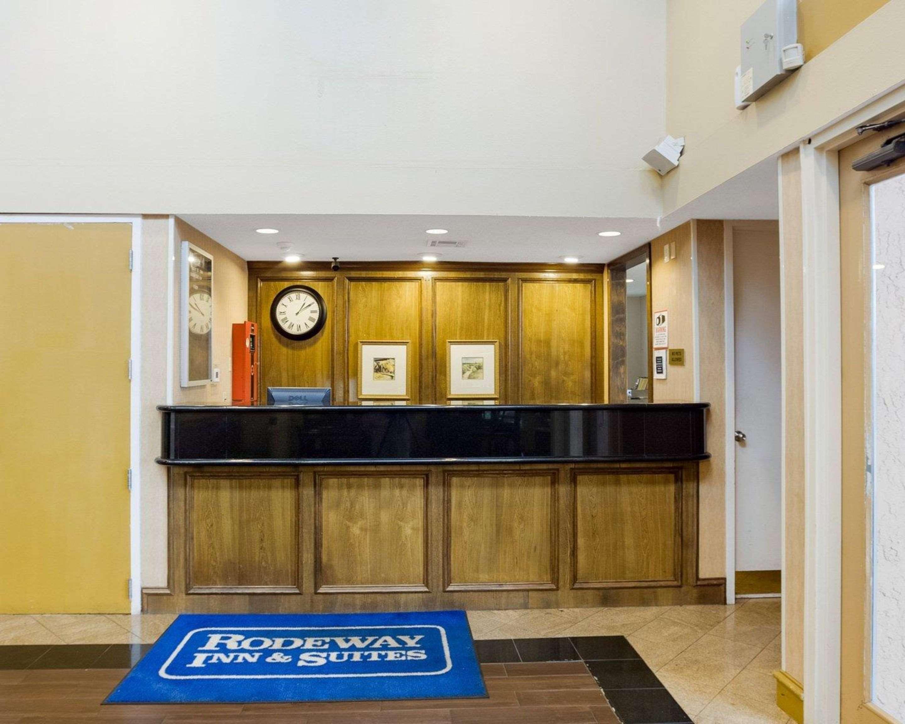 Rodeway Inn & Suites South Of Fiesta Park San Antonio Eksteriør bilde