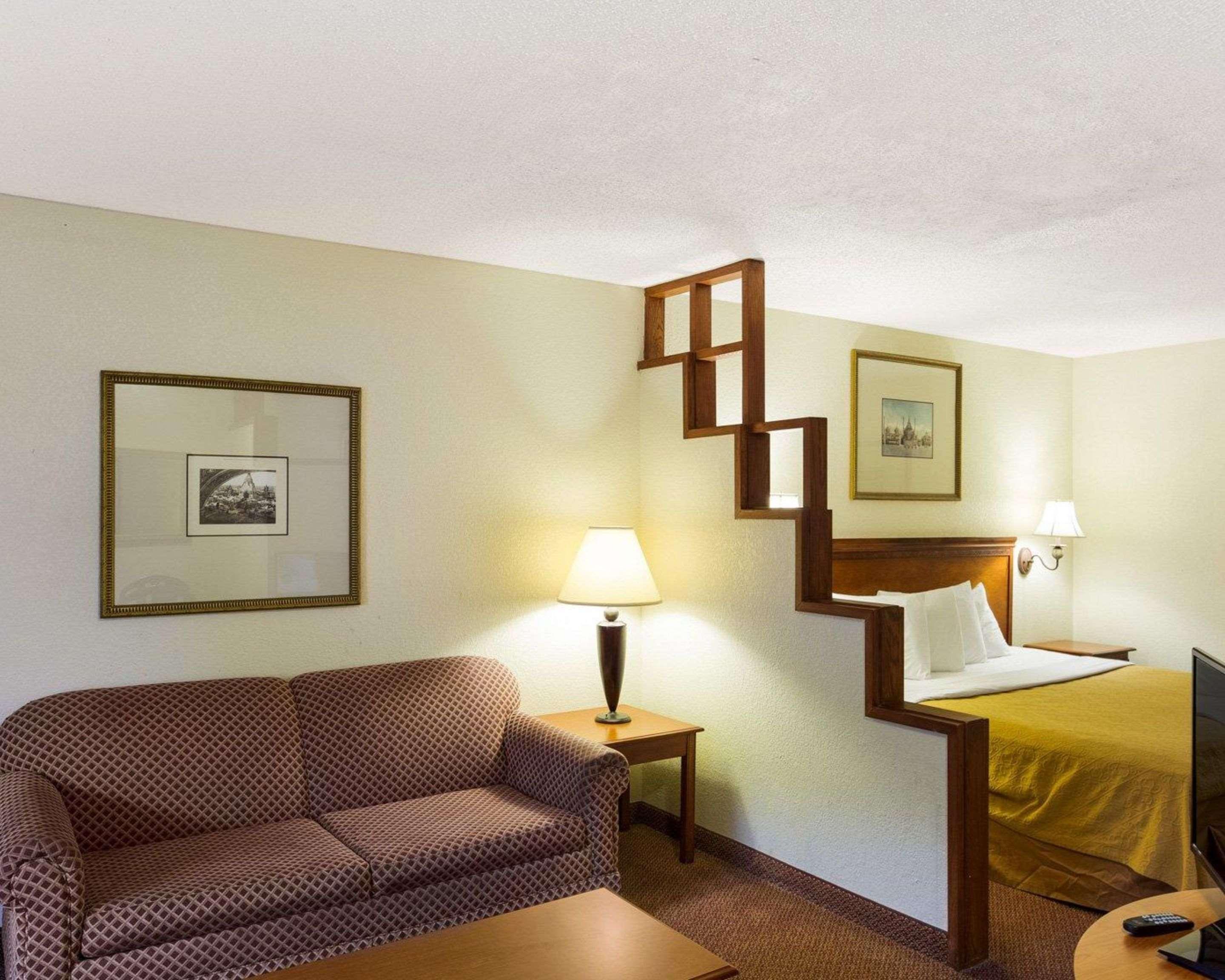 Rodeway Inn & Suites South Of Fiesta Park San Antonio Eksteriør bilde