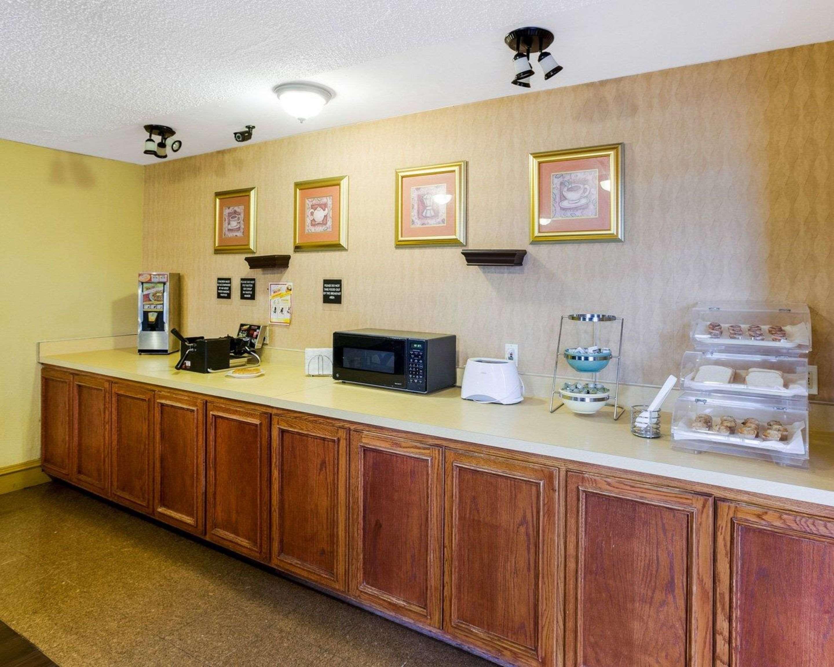 Rodeway Inn & Suites South Of Fiesta Park San Antonio Eksteriør bilde
