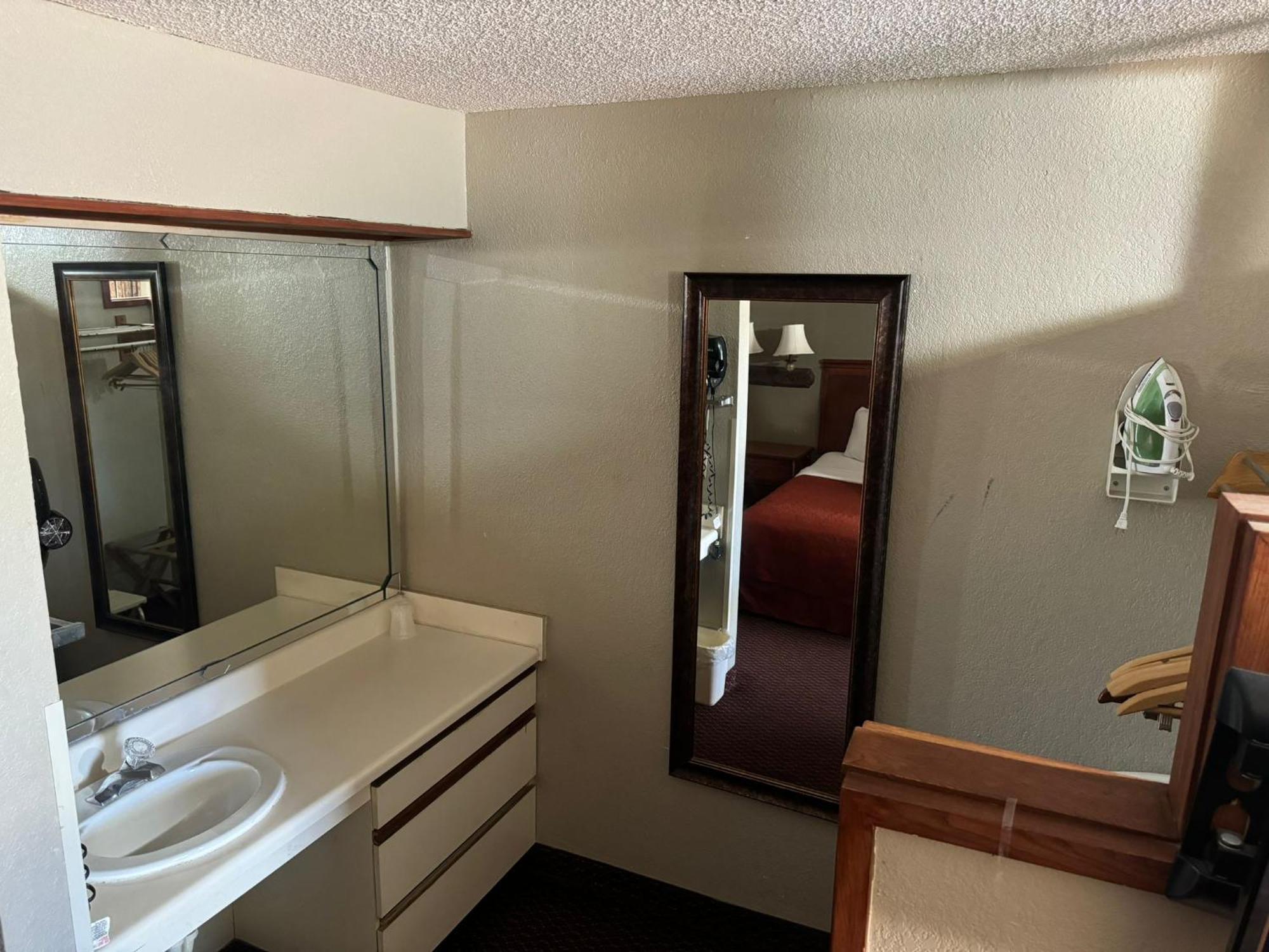 Rodeway Inn & Suites South Of Fiesta Park San Antonio Eksteriør bilde