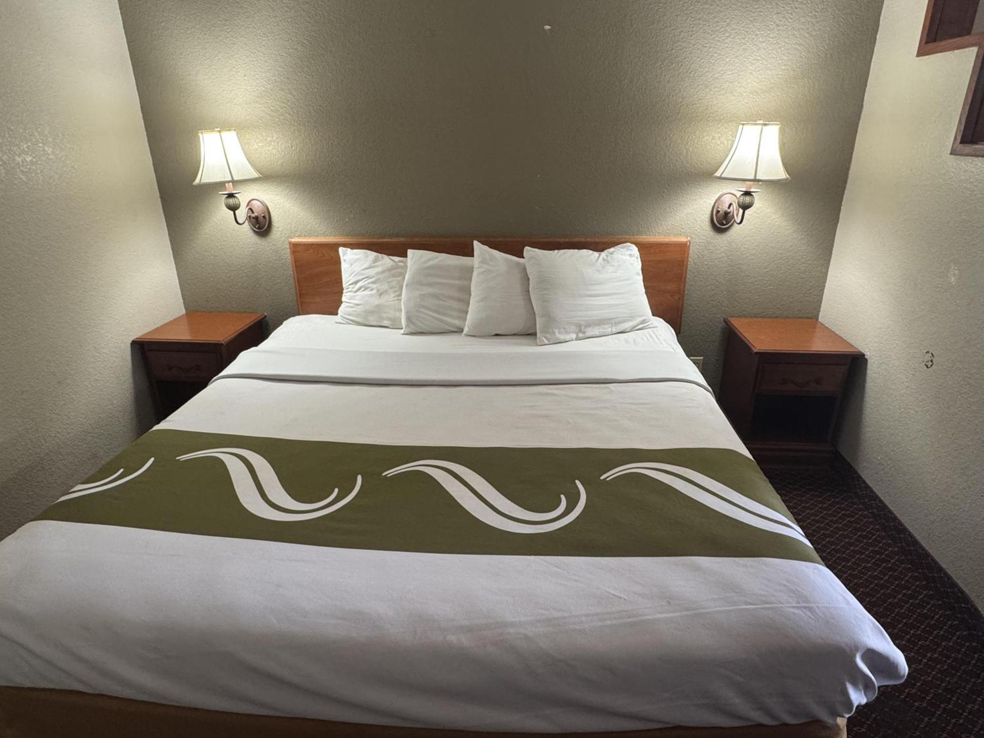 Rodeway Inn & Suites South Of Fiesta Park San Antonio Eksteriør bilde